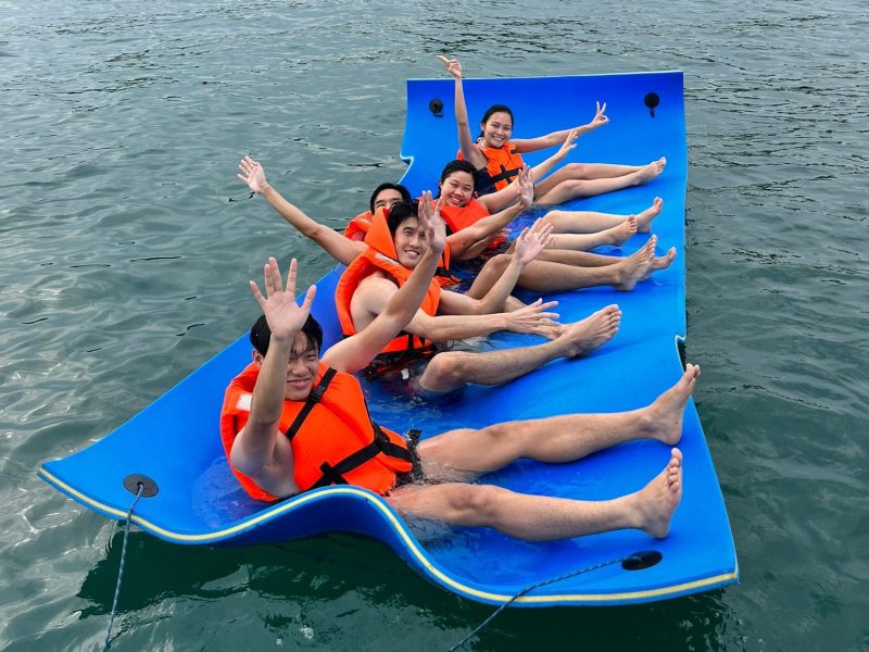 Singapore yacht charter guest floating mat